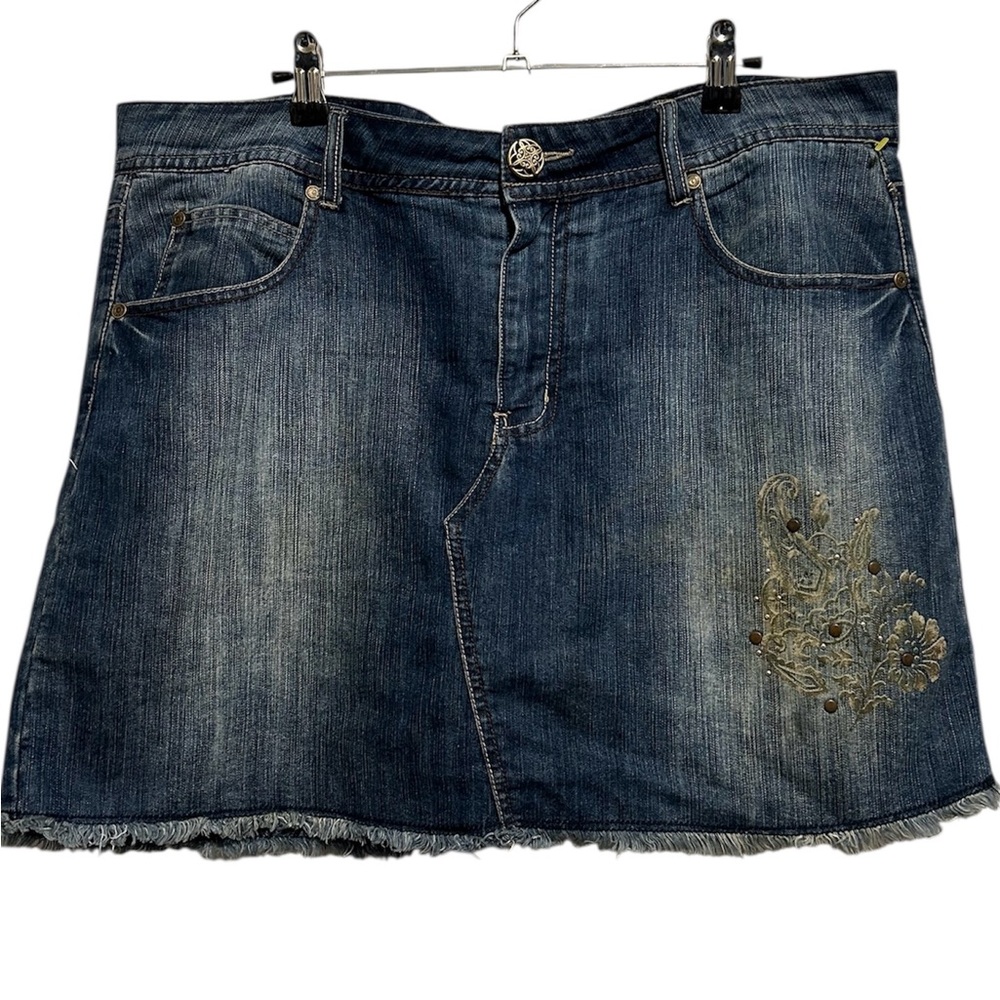 NWOT Faded Glory Embroidered Denim Skort Size 16